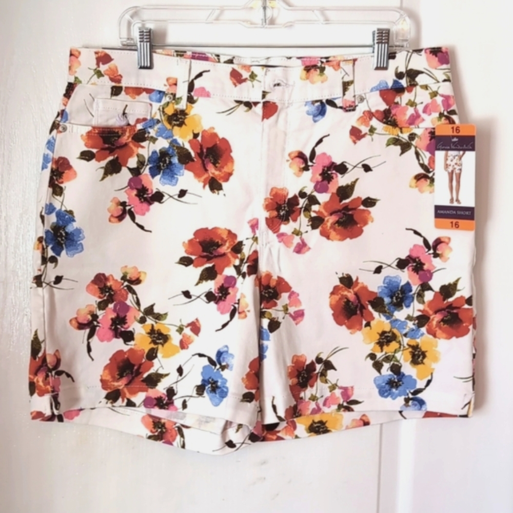 Gloria Vanderbilt White Floral High Rise Amanda Shorts. Size 16. NWT - Picture 2 of 15